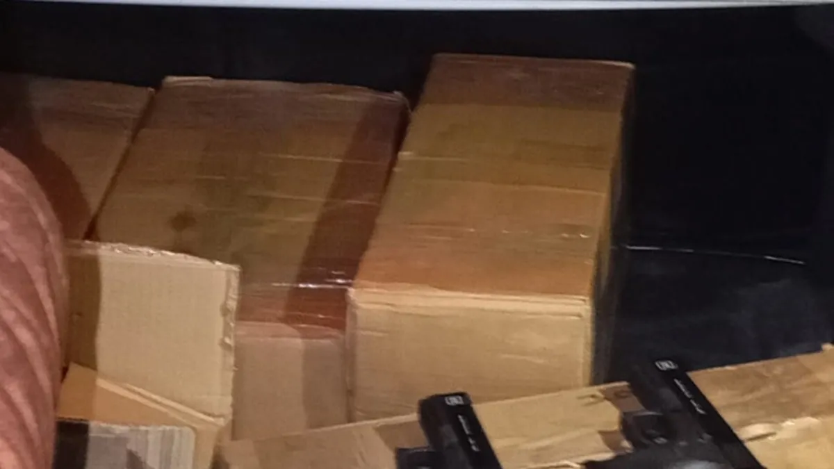 Araba değil cephanelik: Tam 150 adet!