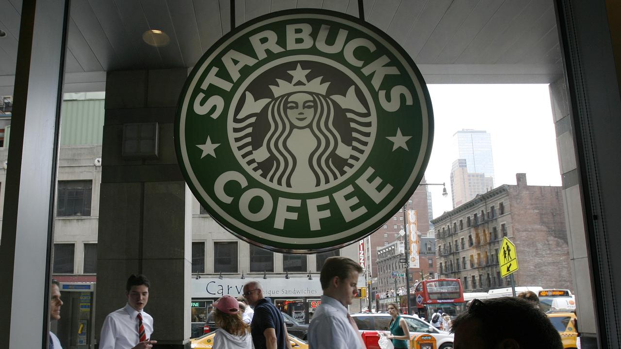 Starbucks’ın küresel satışları düştü