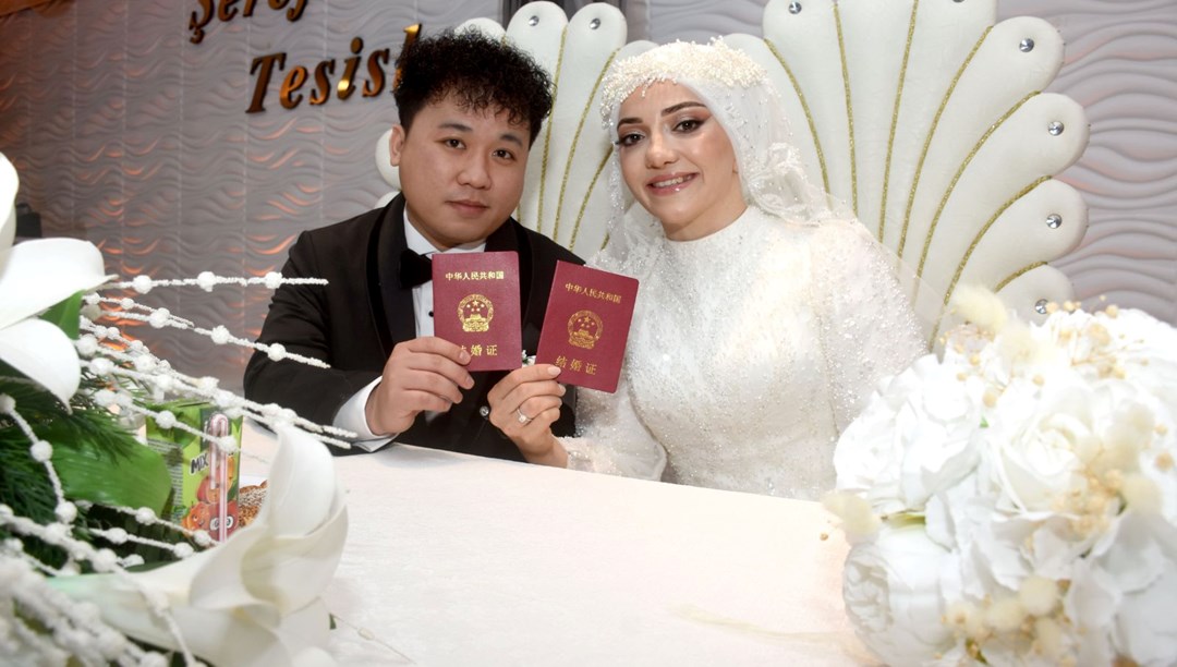 Rize’ye Çinli damat: Nikahı kıyan İsmail Hakkı Çiftçi’nin esprisi salonu güldürdü