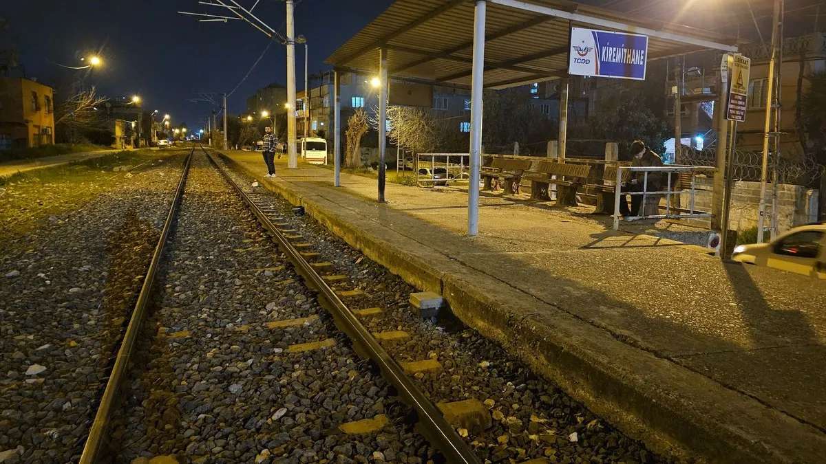 Ağabey kardeş bıçaklanarak öldürüldü